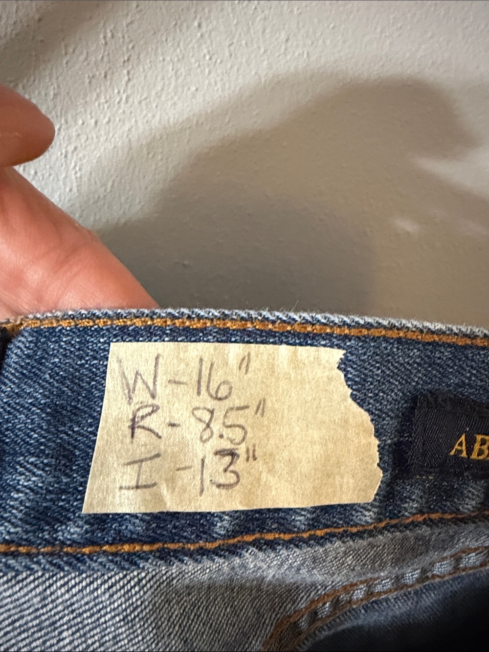 Lucky Brand Women's Light Blue Frayed-Hem Bermuda Jeans - Picture 4 of 9